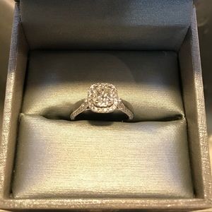 Vera Wang diamond ring